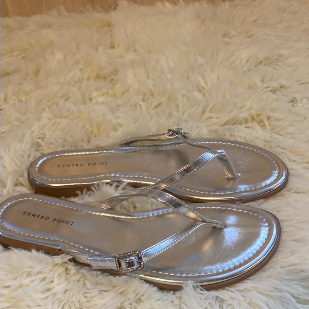 Silver Metallic T- strap Flip Flops NEW